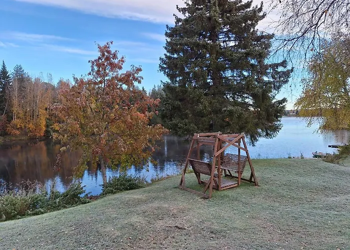 L\'Aurora Nest By The River